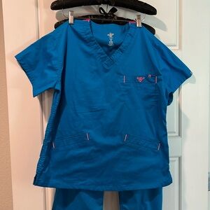Med Couture Scrubs Size S